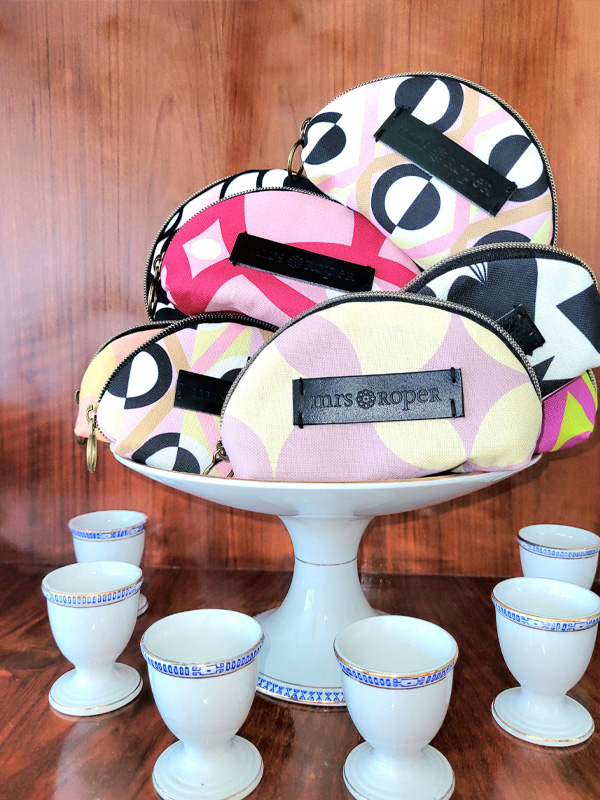 Monederos pequeños con estampados originales hechos en tejido reciclado RPET.