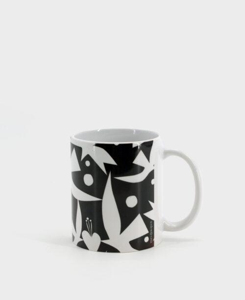 Taza tipo mug con estampado de pájaros negro y blanco, de la marca mrs Roper.