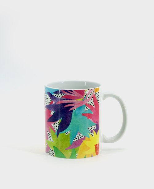 Taza tipo mug con estampado de flores multicolor de la marca mrs Roper.